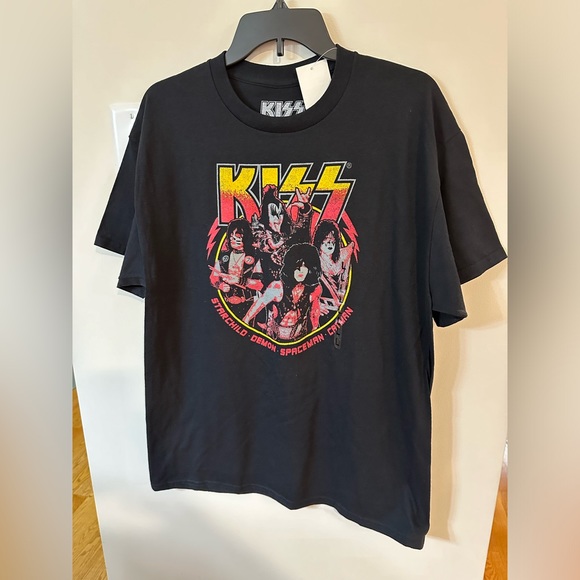 KISS Men’s Black Graphic Tshirt NWT Various Sizes - Picture 4 of 4